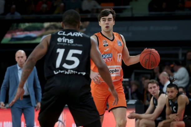 体育政策和 体育政策和