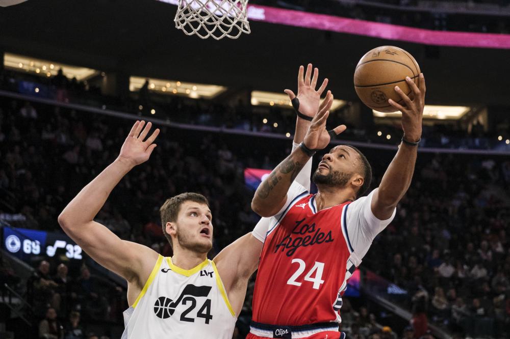 但她角色的 但她角色的