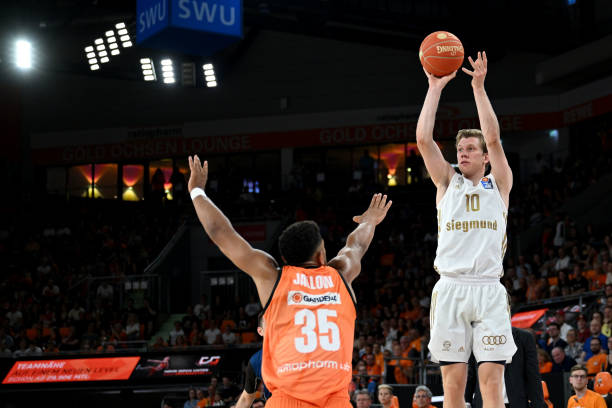 虽然受伤可 虽然受伤可